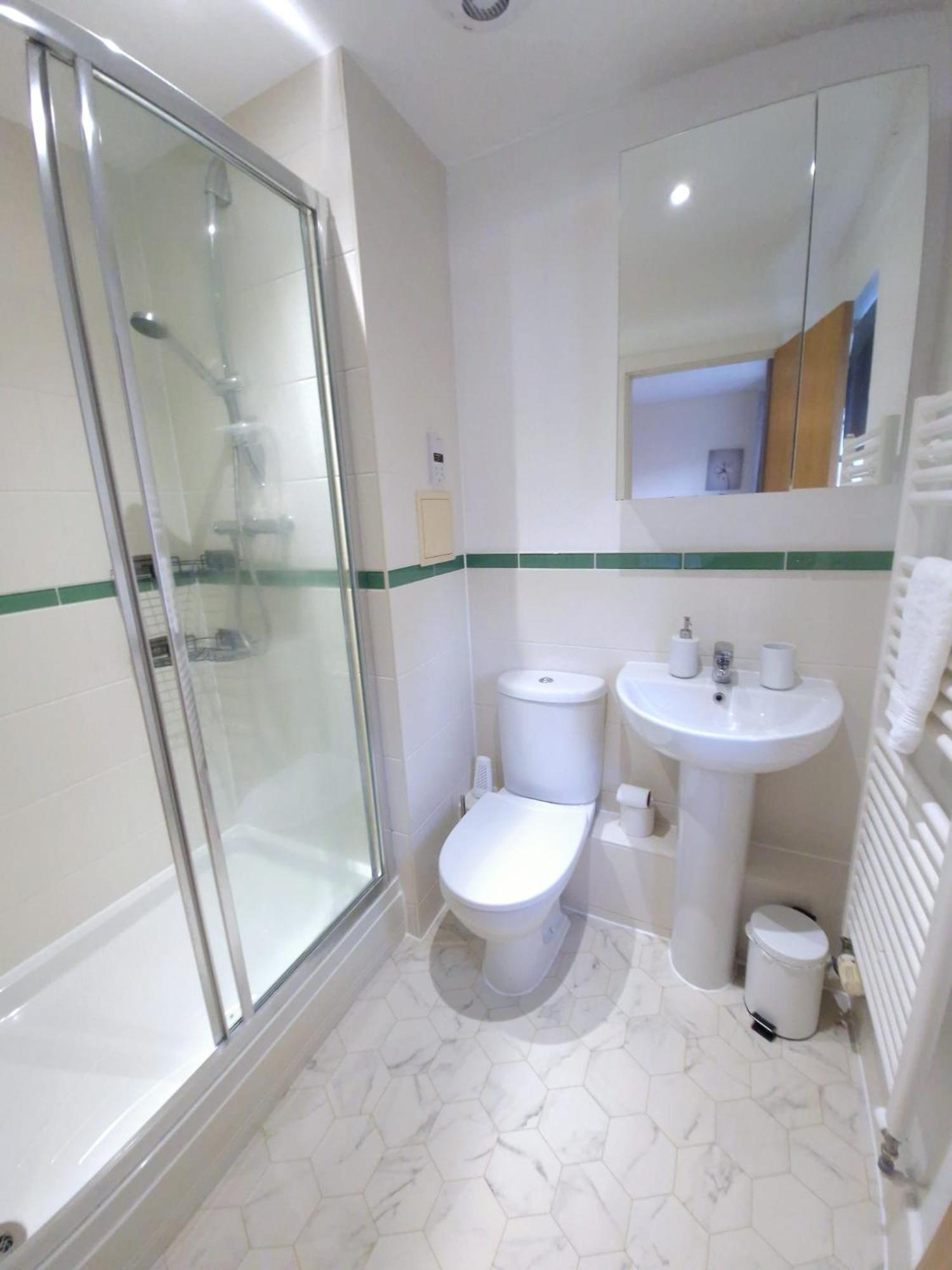 Sleeps9 Parking&Garage 17 Mins To Gatwick, 30 To London Villa Merstham Kültér fotó